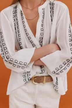 Gracia. Blusa bordada
