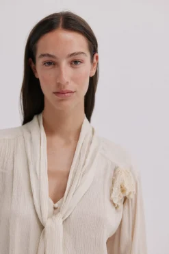 Gretel. Blusa lazada