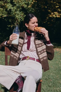 Inola. Cárdigan grecas