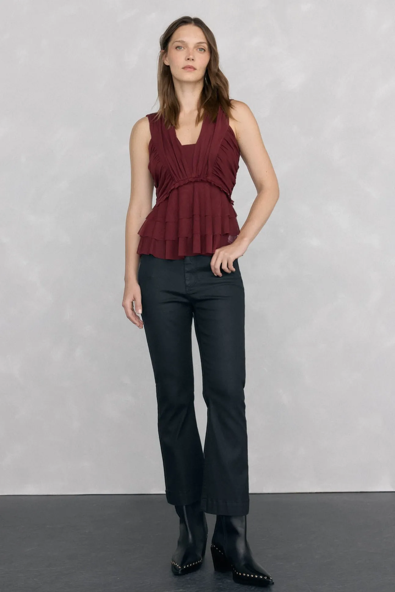 Jeans efecto cuero flare cropped basic