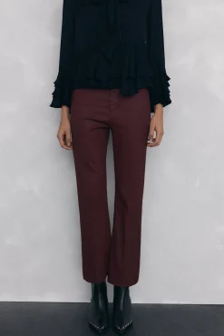 Jeans efecto cuero flare cropped basic