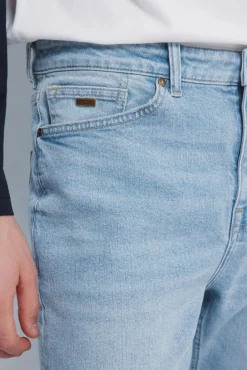 Jeans lavado claro slim fit