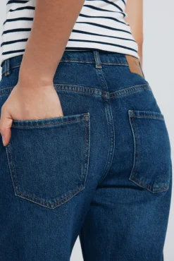 Jeans mom
