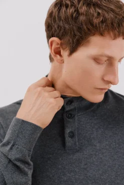 Jersey algodón cashmere cuello alto botones