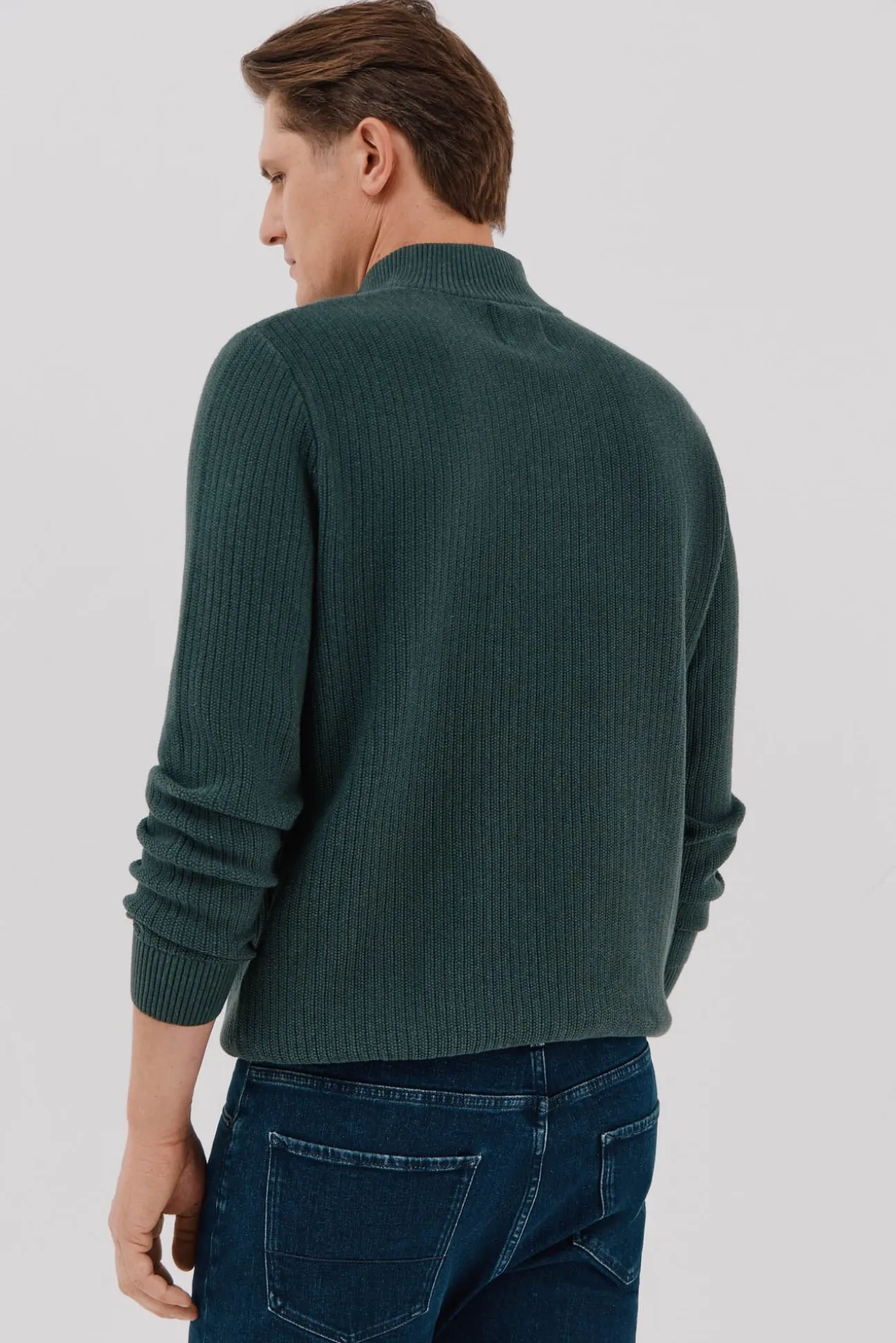 Jersey algodón estructura cuello alto con botones