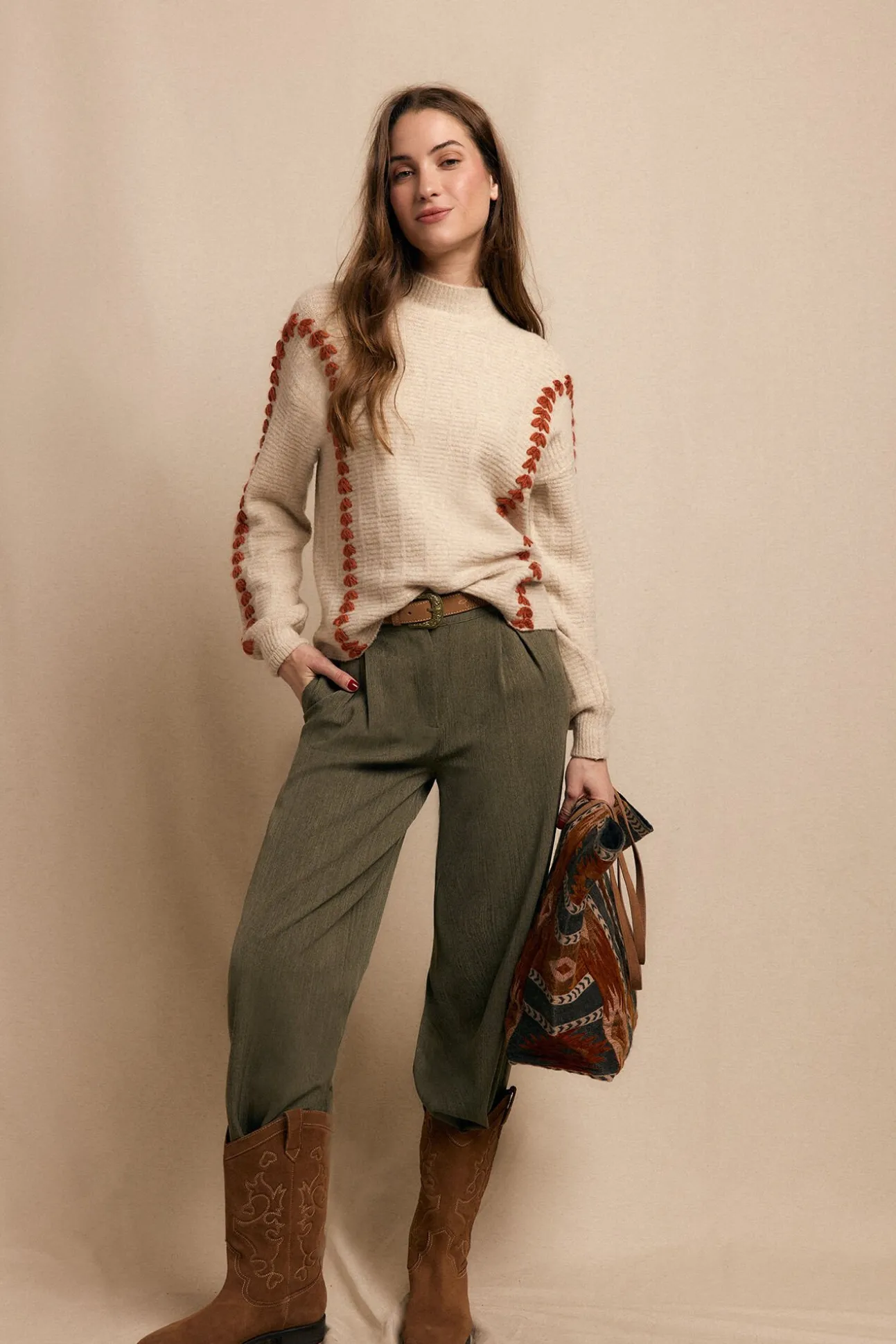 Jersey bordado contraste