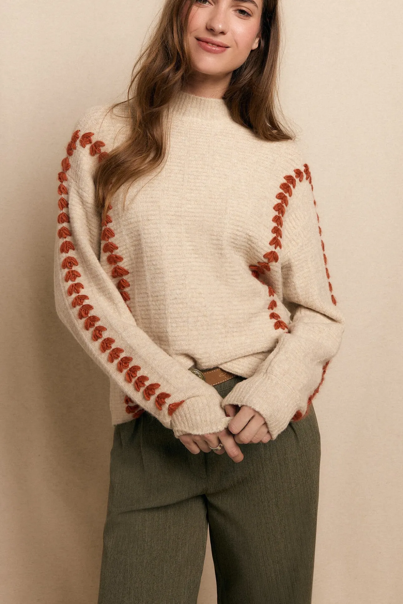 Jersey bordado contraste