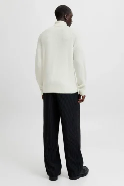 Jersey básico cuello vuelto