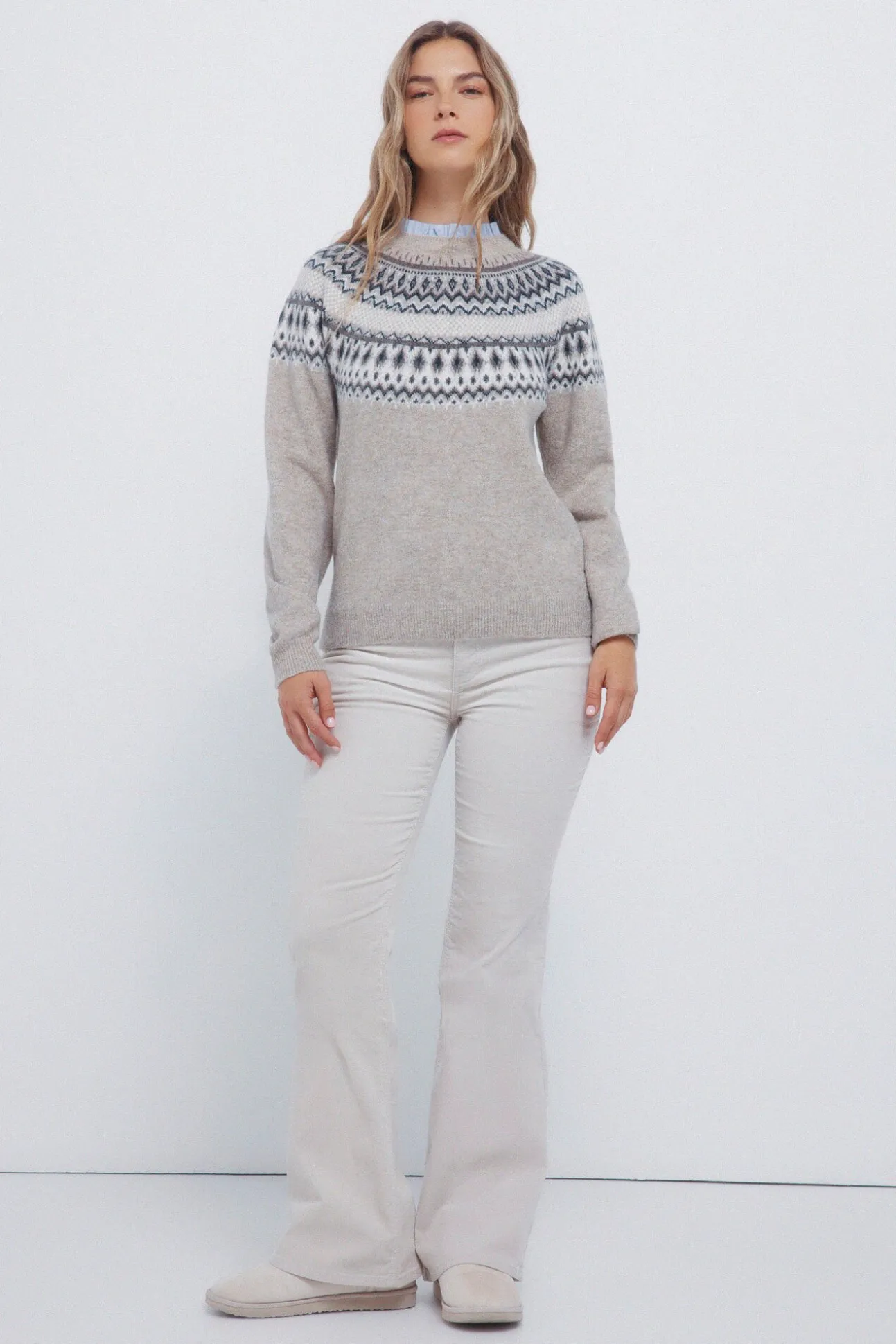 Jersey cenefa jacquard cuello combinado