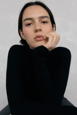 Jersey cuello cisne básico ochitos