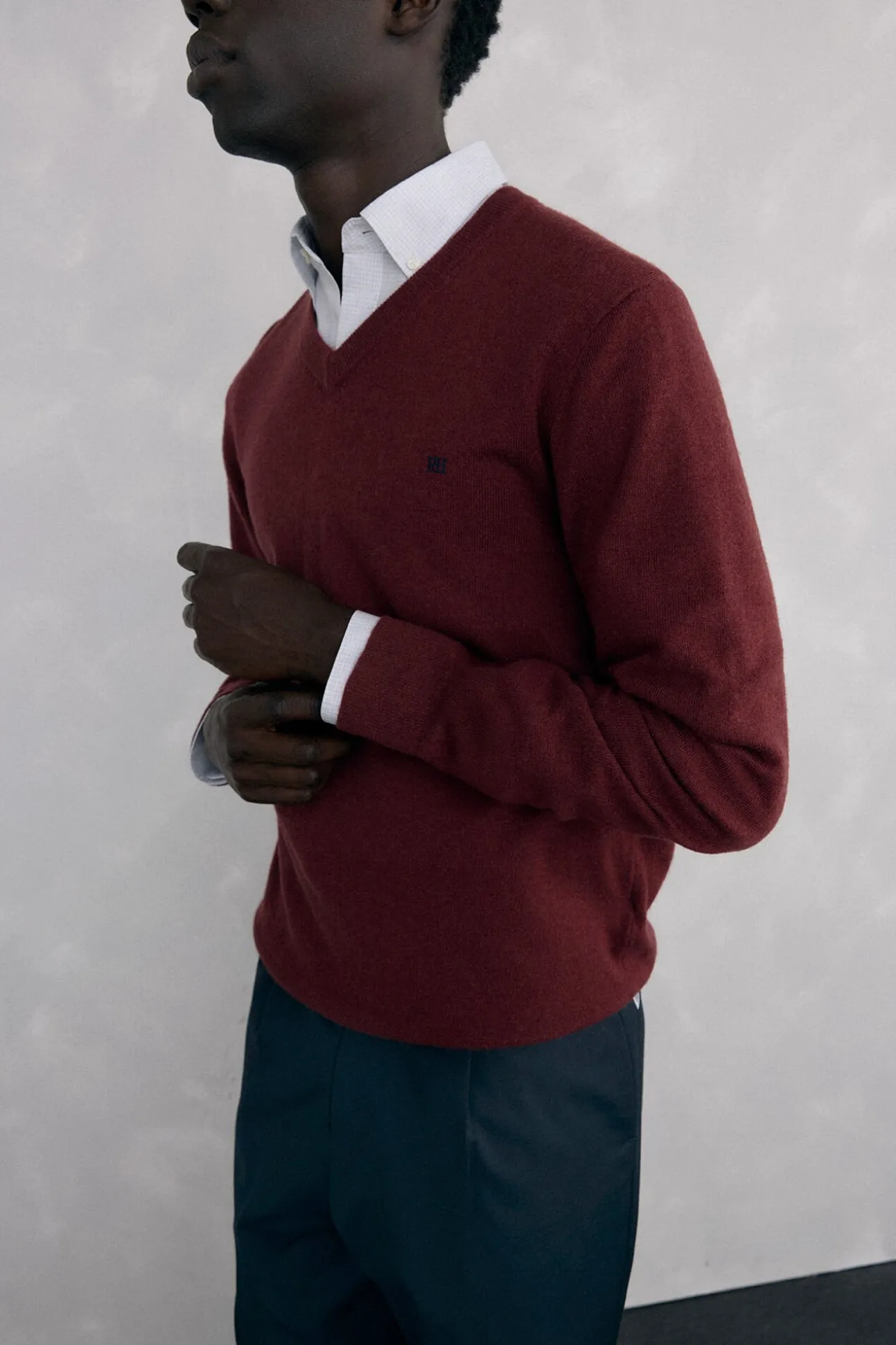 Jersey cuello pico lana merino y cashmere