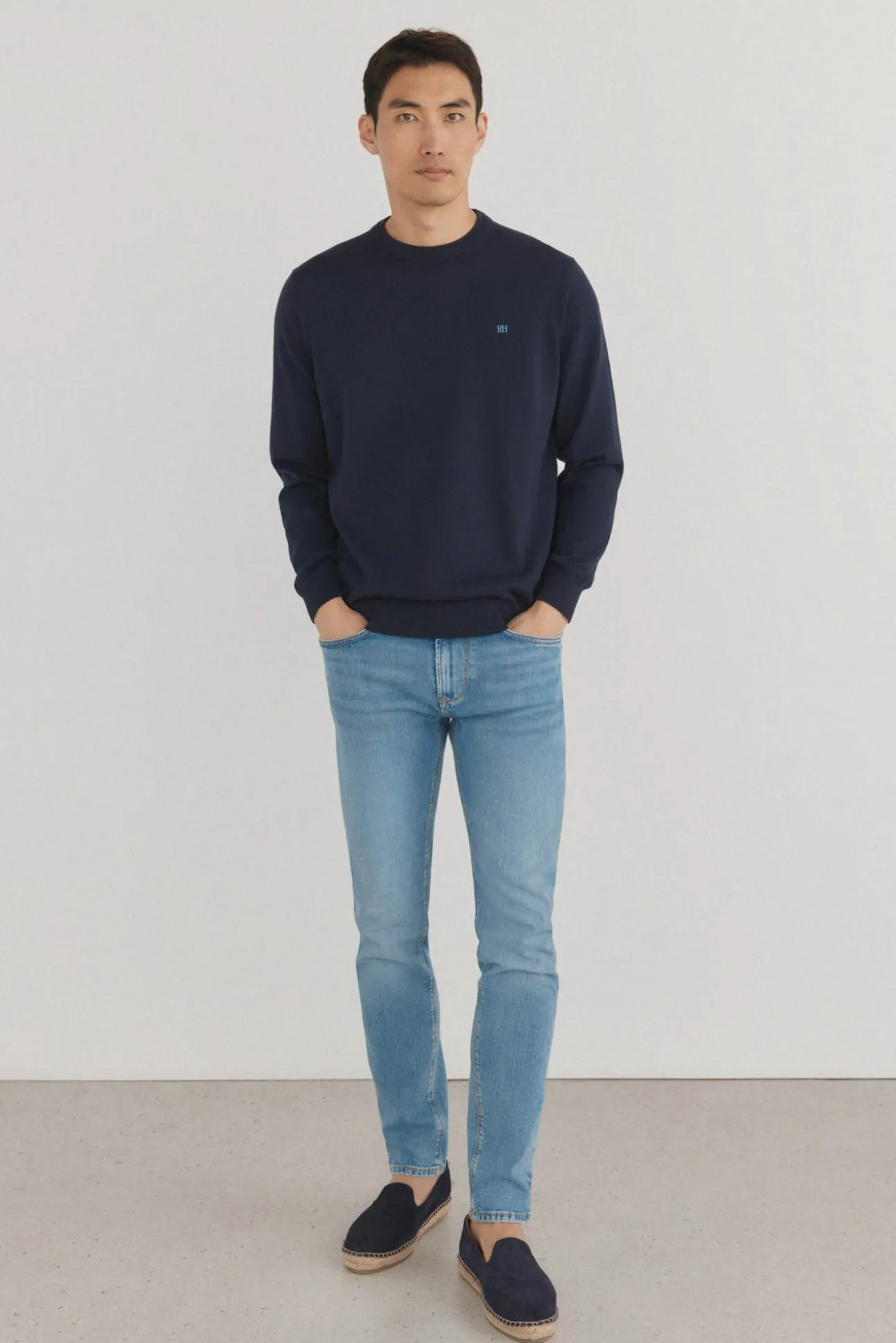 Jersey fino algodón premium cuello redondo