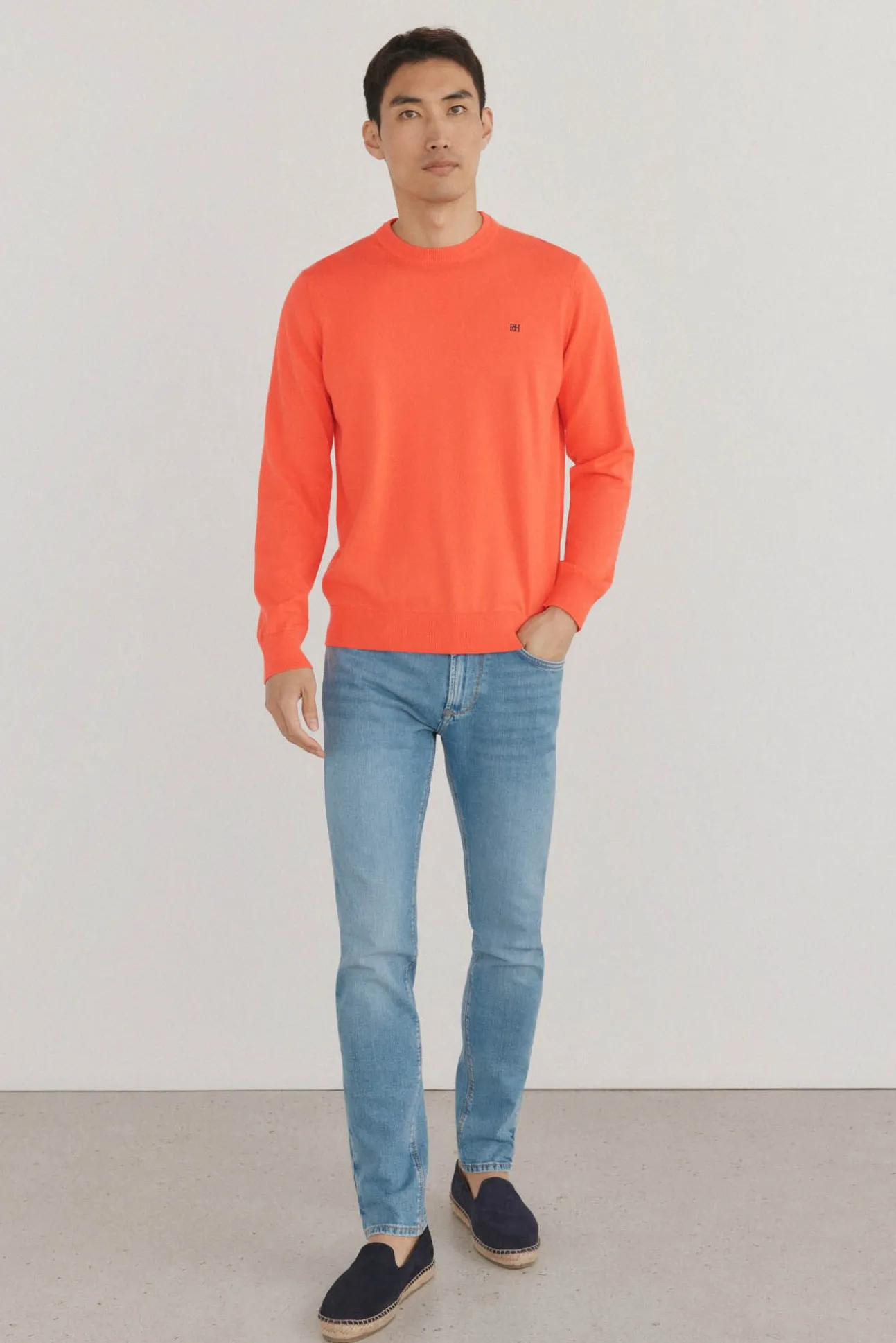 Jersey fino algodón premium cuello redondo