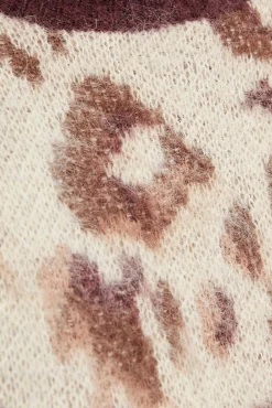 Jersey jacquard animal print