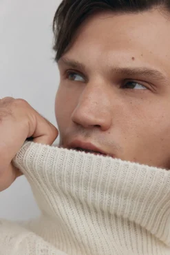 Jersey lana cables cuello alto