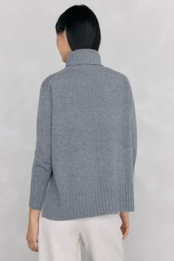 Jersey lana cuello cisne costura central