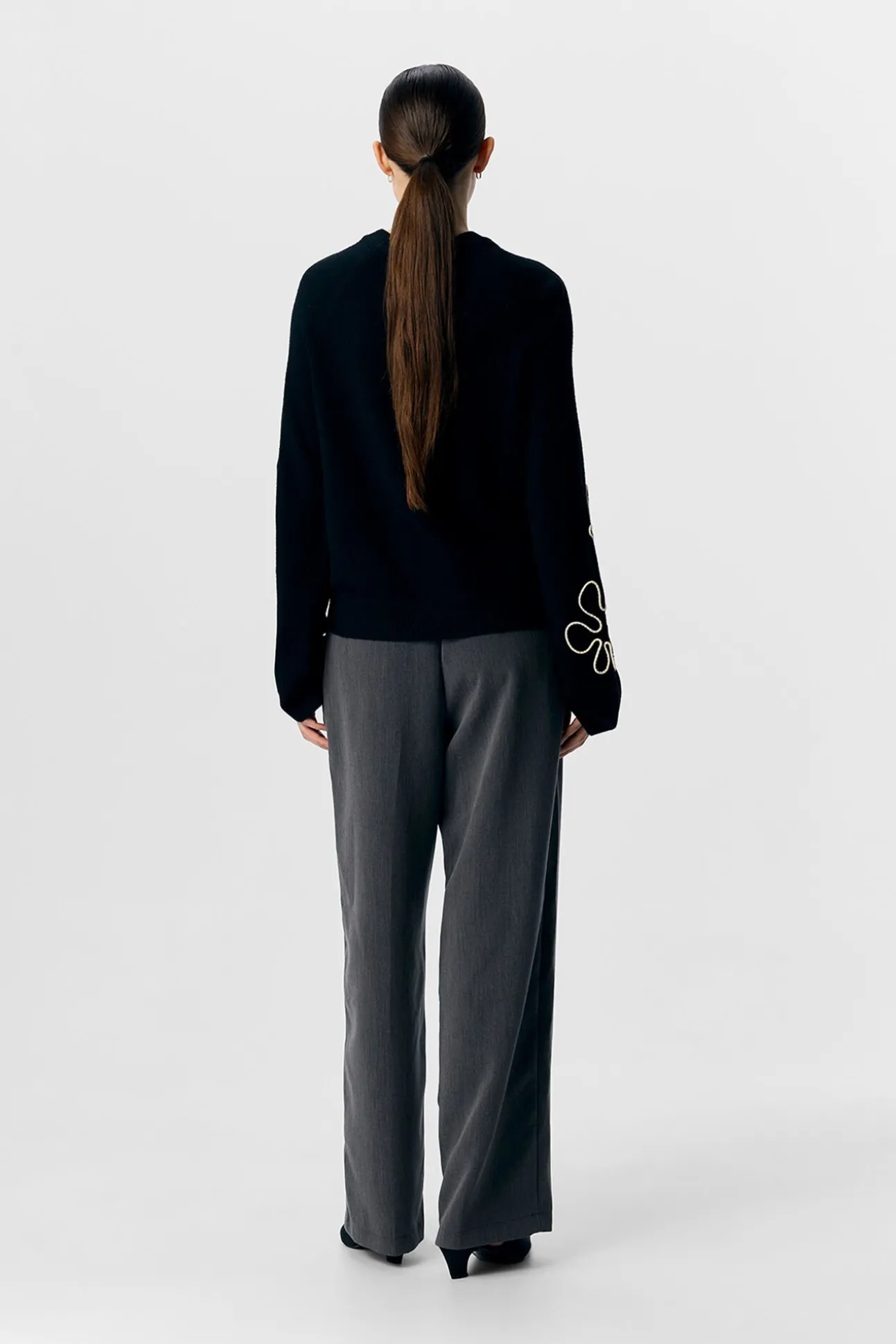 Jersey punto bordado flor