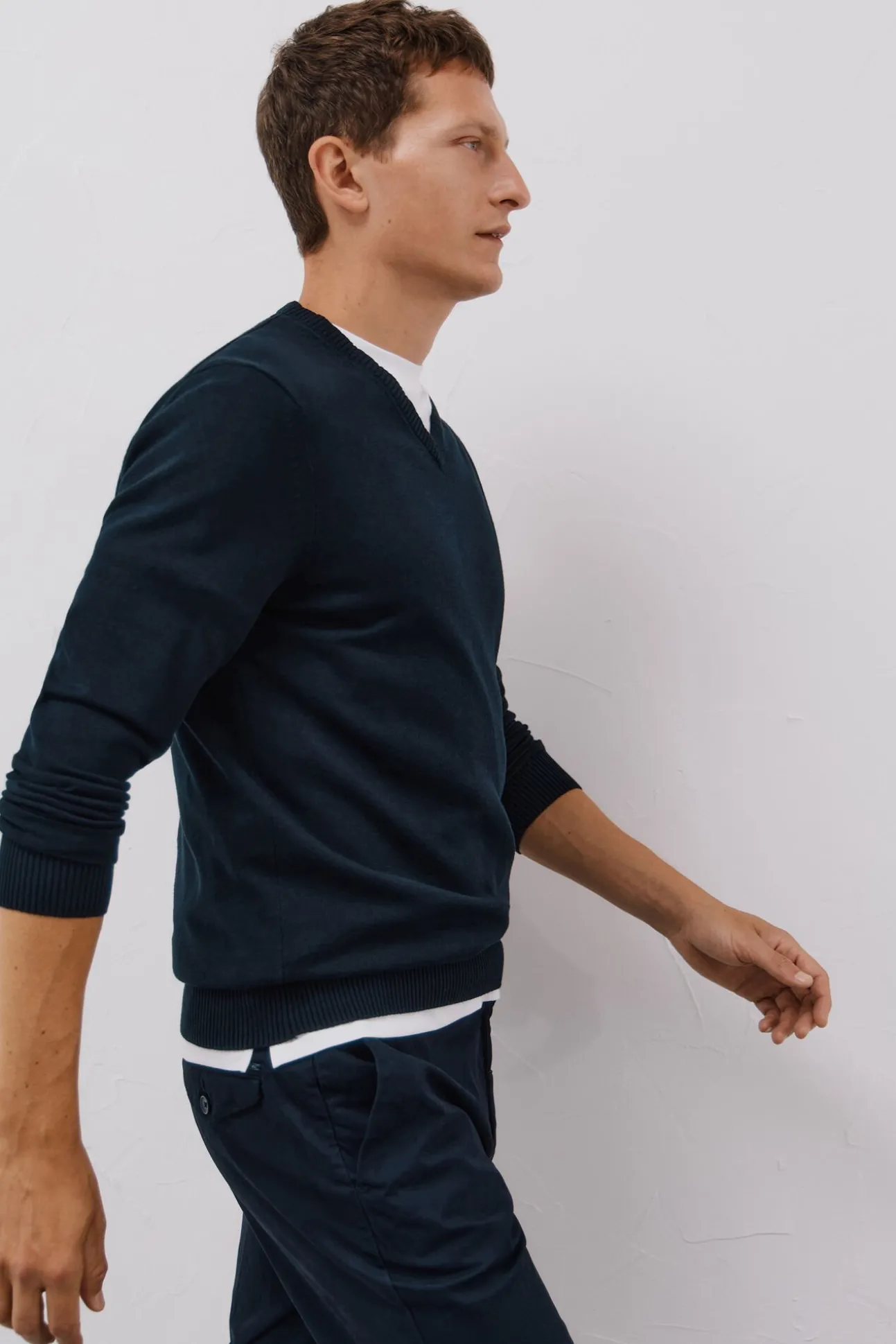 Jersey punto fino algodón cuello pico