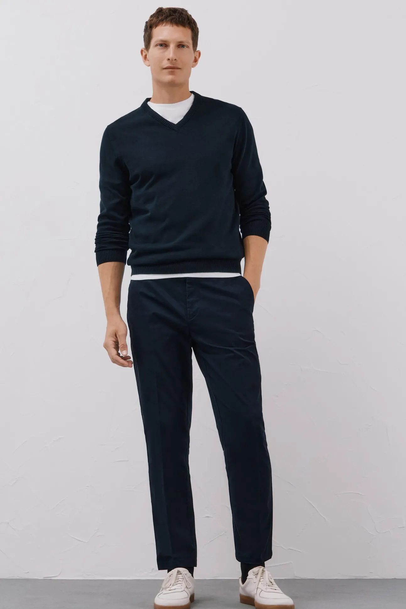 Jersey punto fino algodón cuello pico