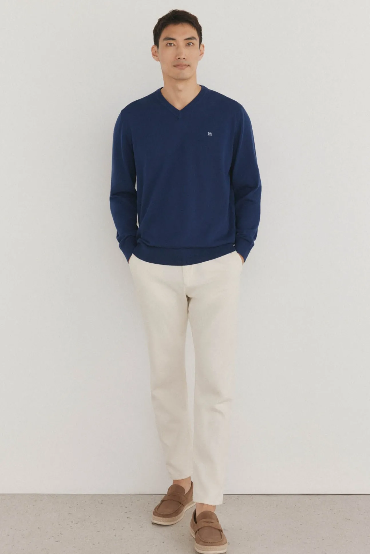 Jersey punto fino algodón premium cuello pico