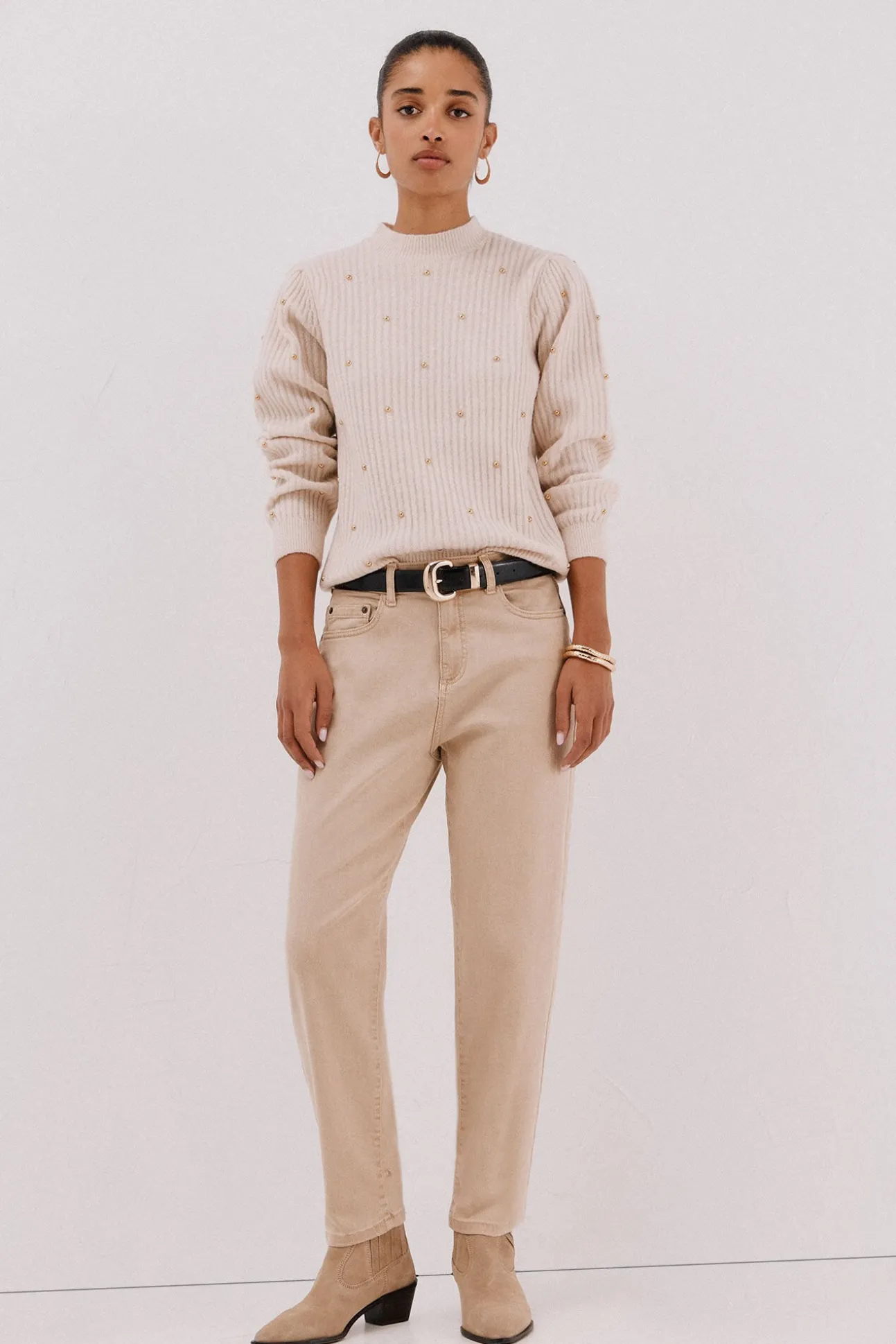 Jersey tachas doradas