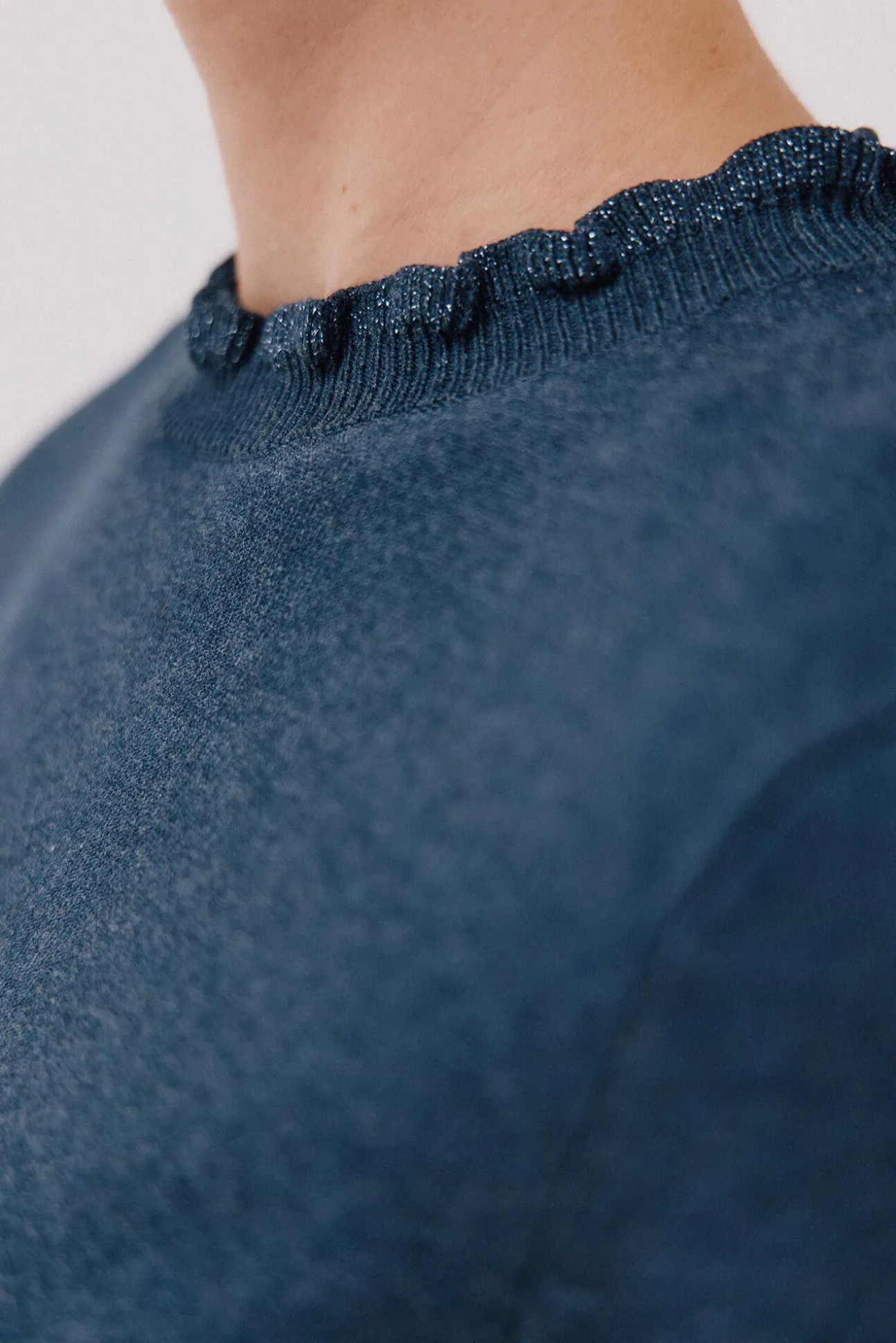 Jersey volante cuello