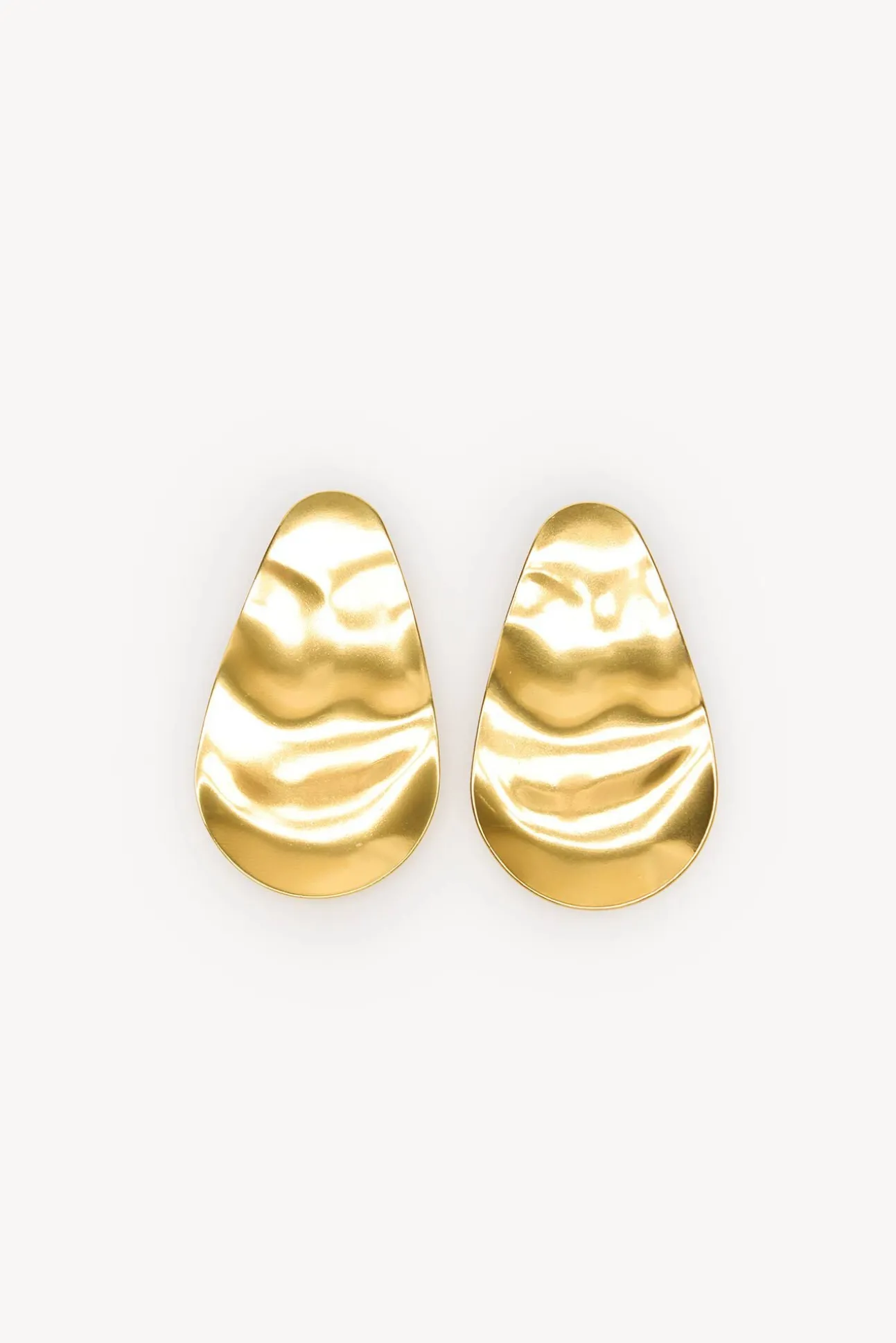 Lea. Pendientes largos