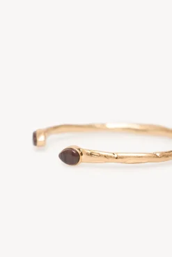 Leslie. Brazalete piedra bañado en oro