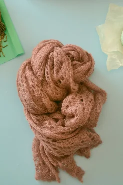 Lucila. Bufanda calada