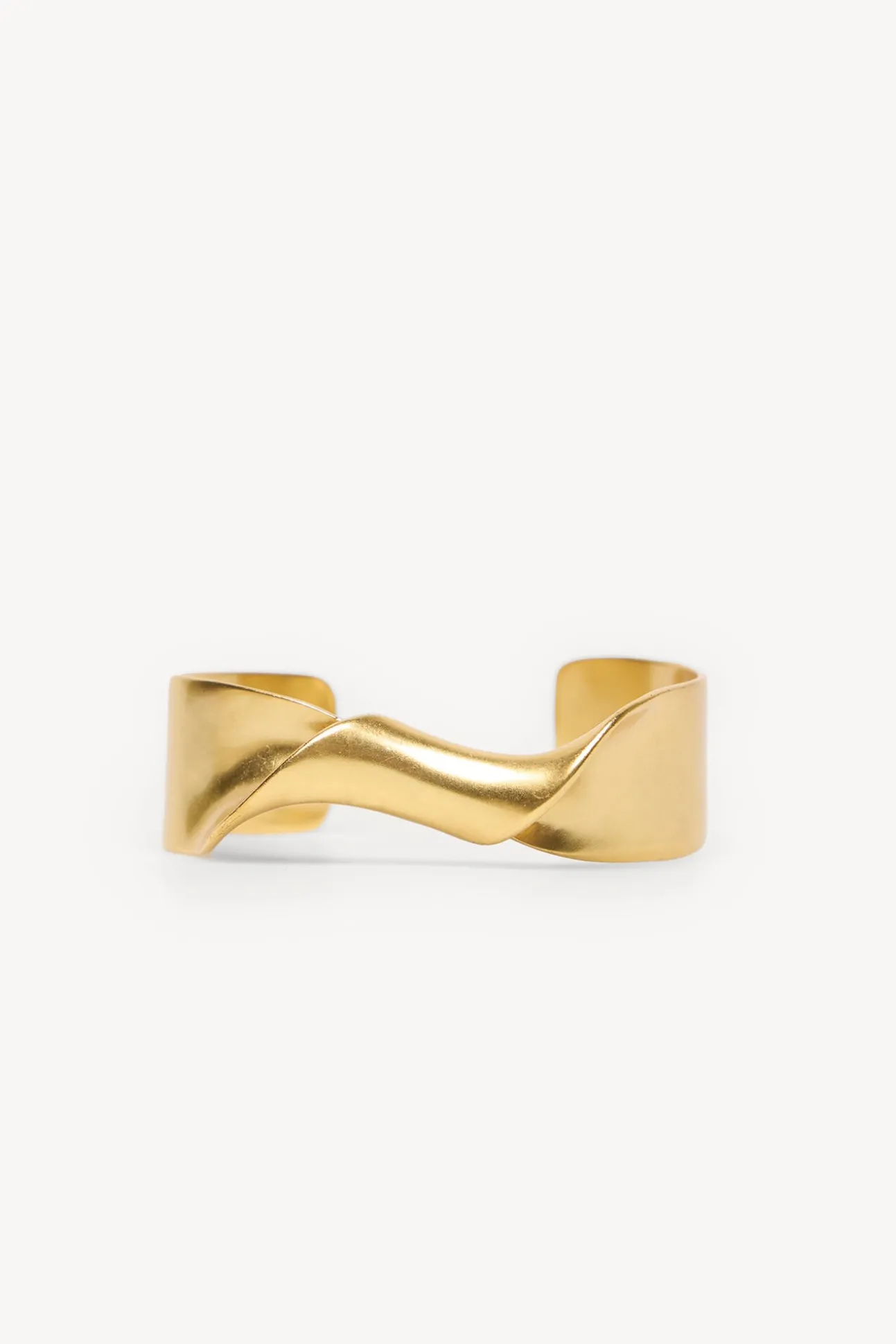 Luisa. Brazalete bañado en oro