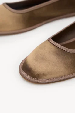 Maira. Venecianas de satén