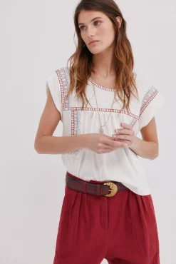 Malena. Camiseta bordada