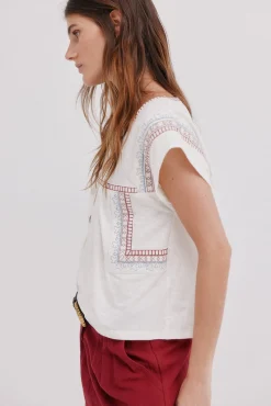 Malena. Camiseta bordada