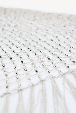 Malia. Chal bordado con abalorios