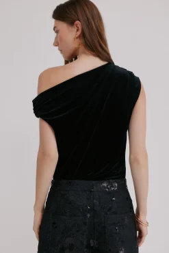 Marcela. Top asimétrico