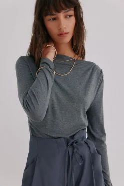 Mercedes. Top drapeado