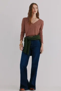 Micaela. Camiseta con solapa