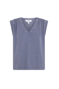 Mónica. Camiseta con pliegues