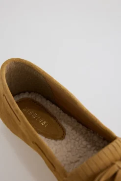 Mocasín flecos serraje