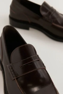 Mocasín vestir piel