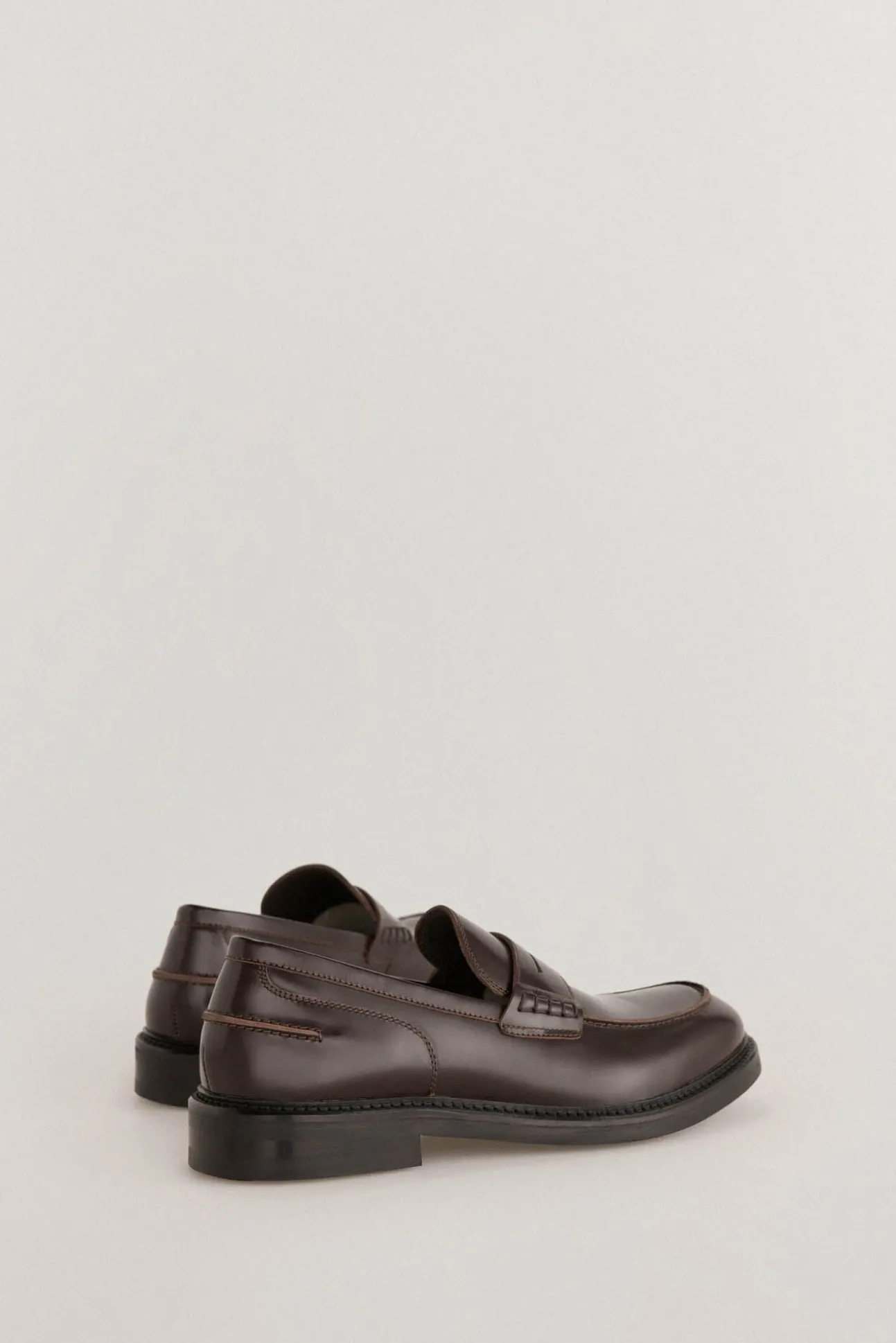 Mocasín vestir piel