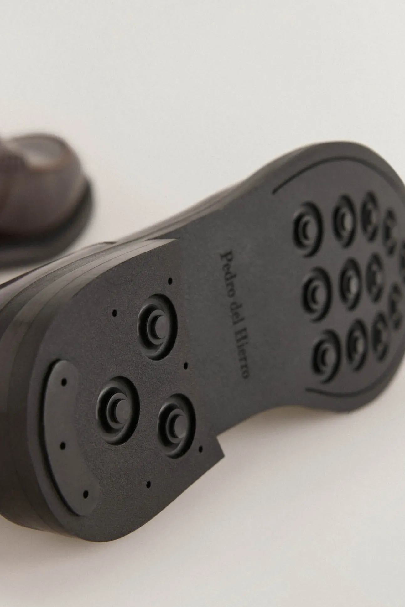 Mocasín vestir piel