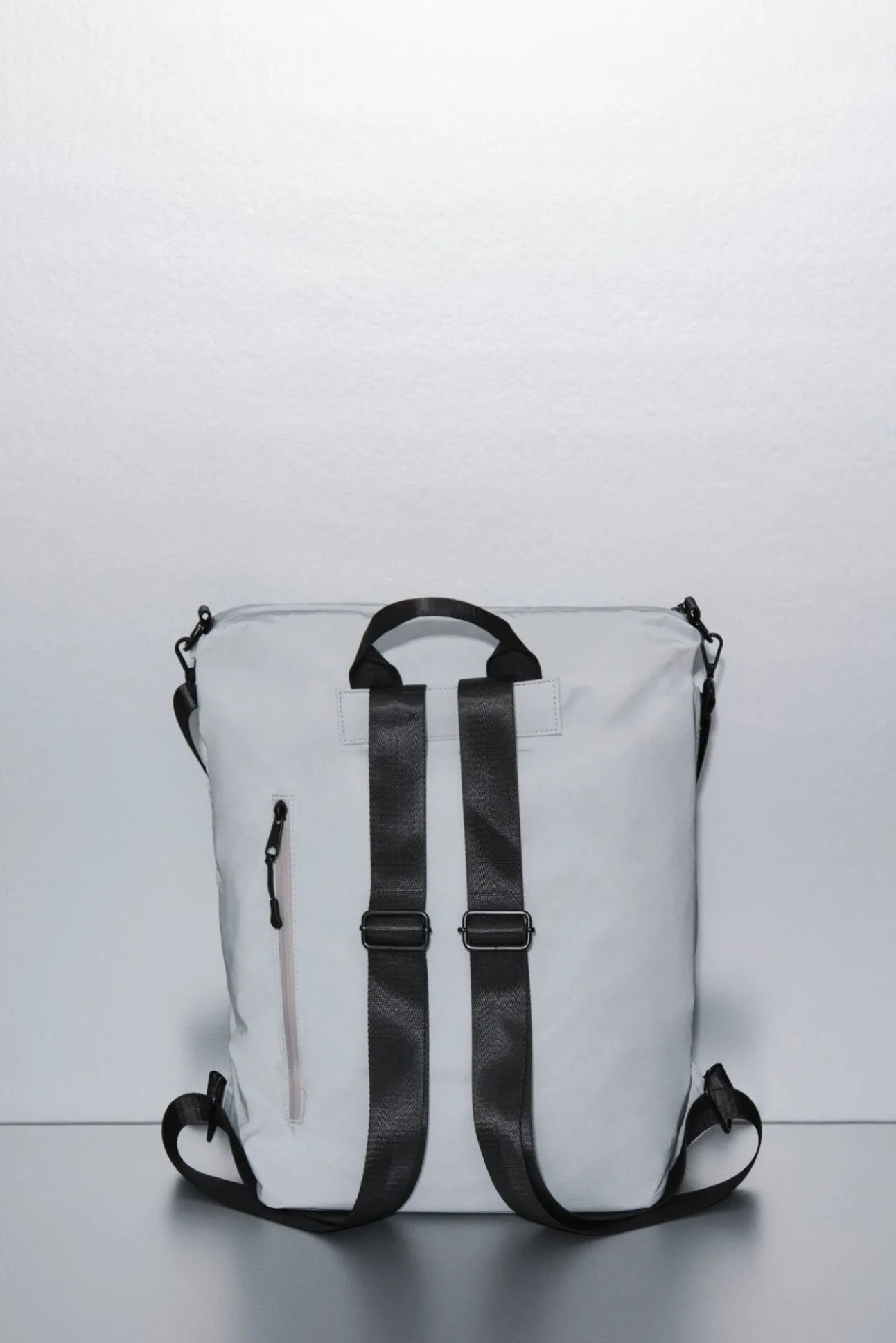 Mochila multiposición nylon efecto metalizado