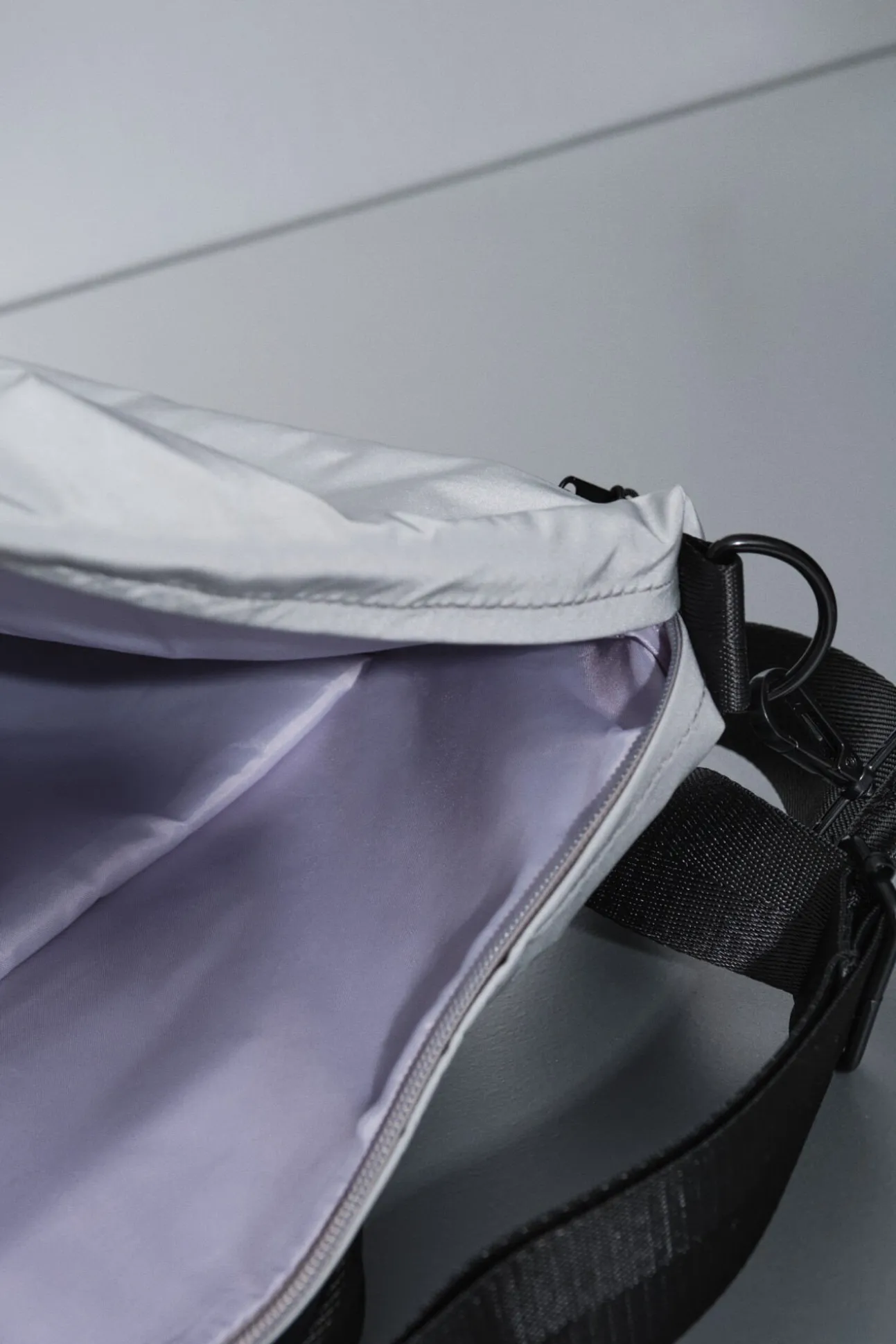 Mochila multiposición nylon efecto metalizado