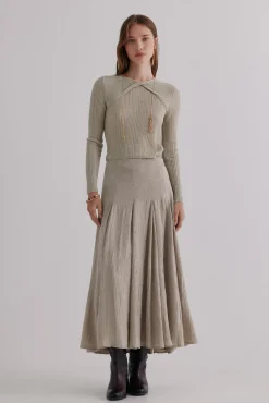 Nabila. Top con detalle de nudo