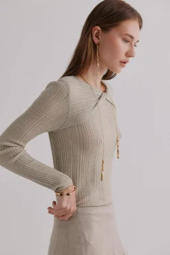 Nabila. Top con detalle de nudo