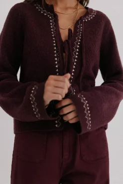 Nala. Chaqueta bordada