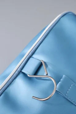 Neceser engomado percha