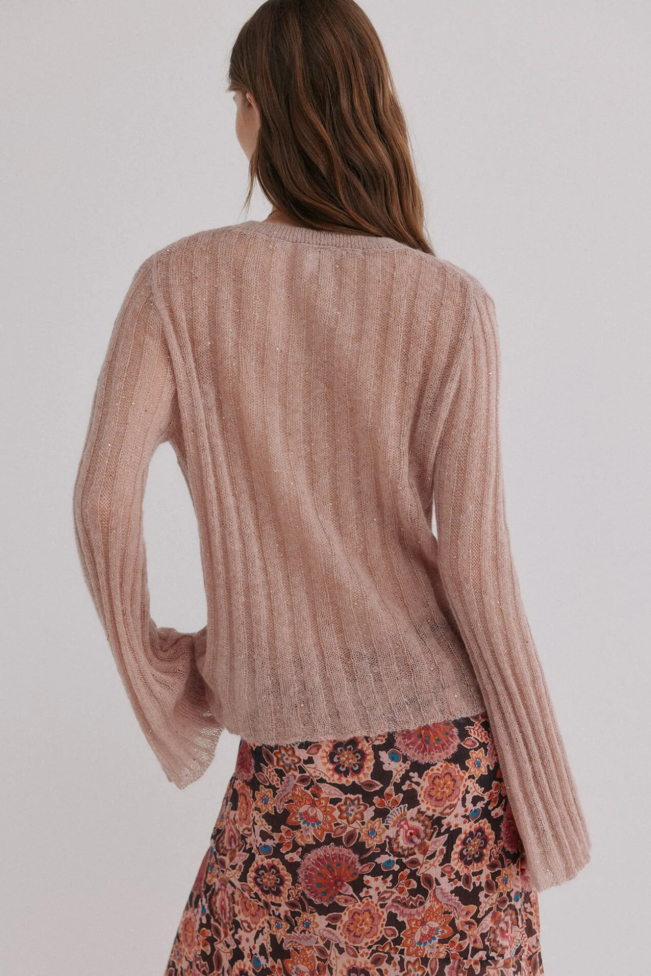 Neus. Jersey cuello redondeado