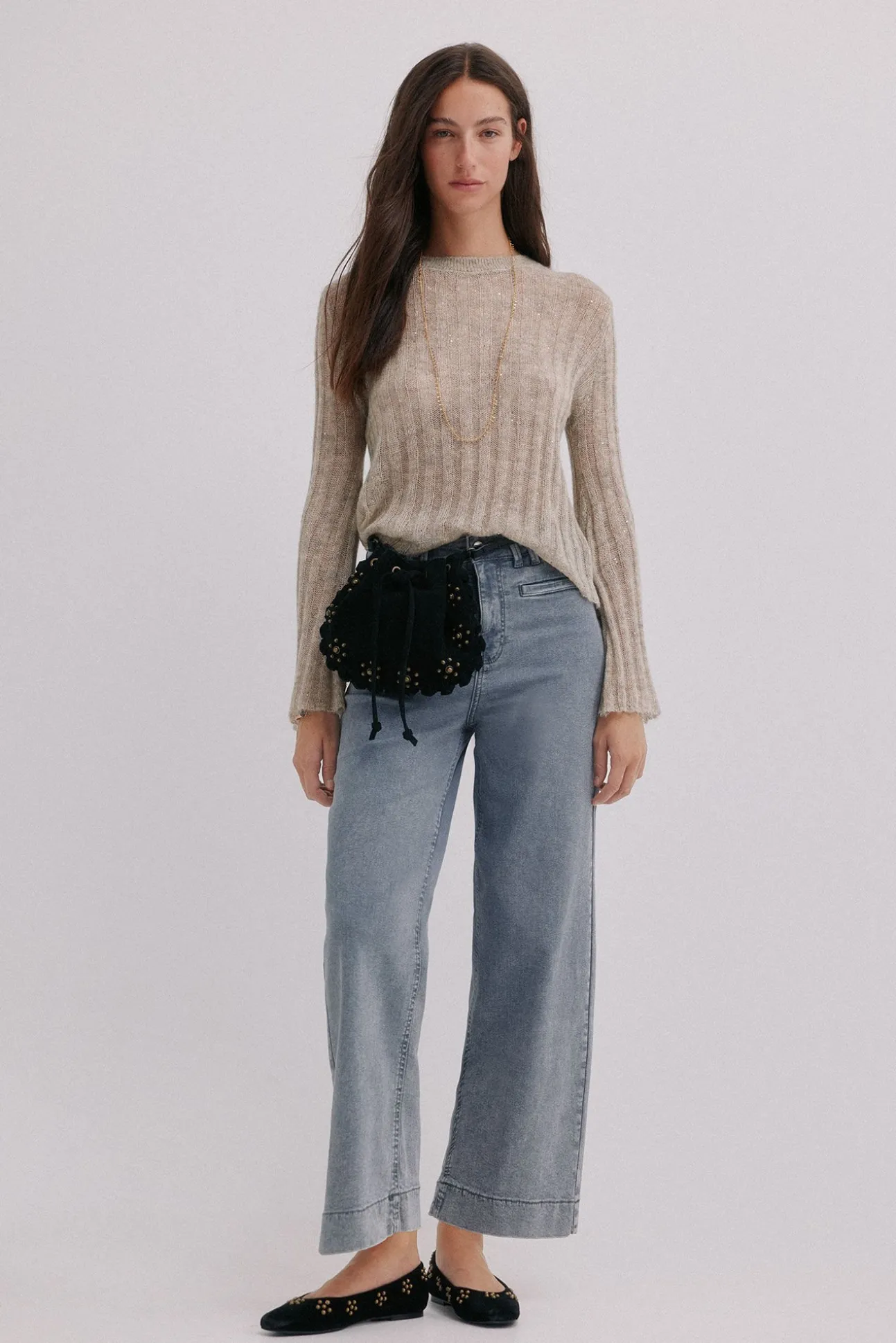 Neus. Jersey cuello redondeado